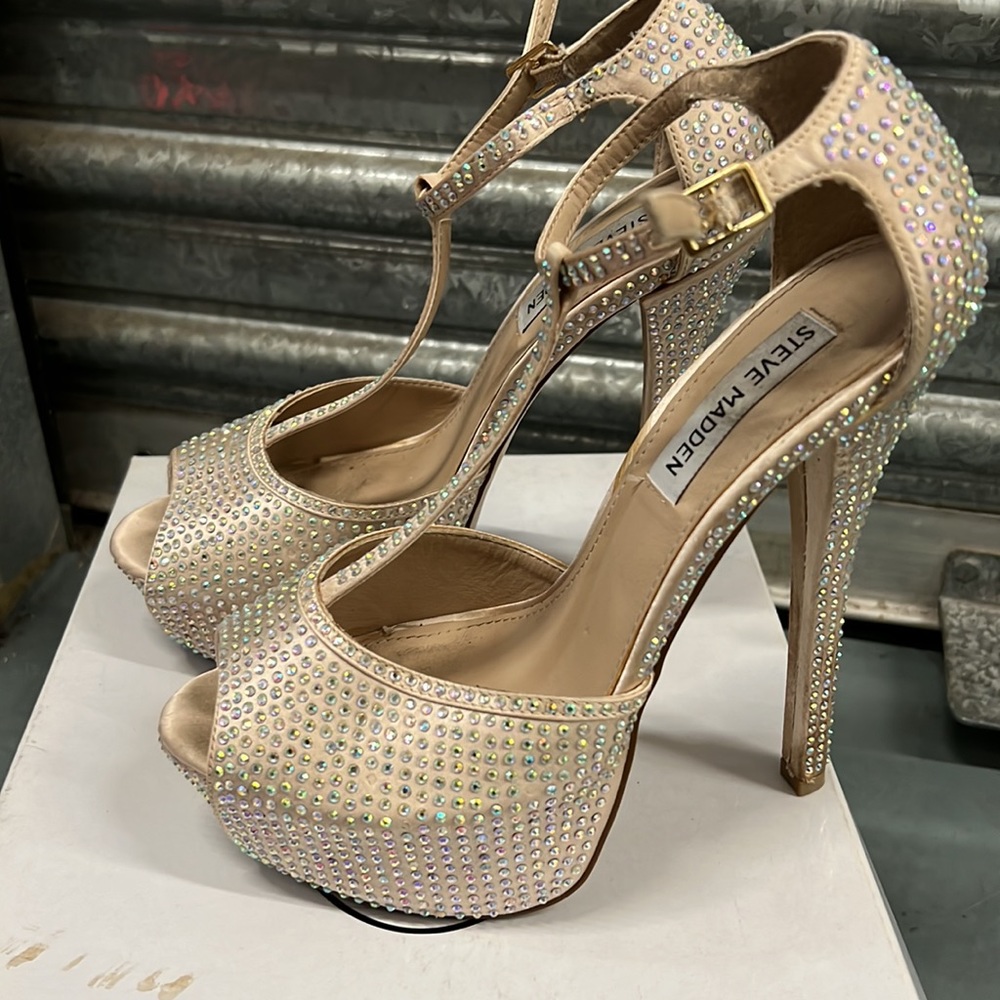 Steve Madden Heels - Picture 4 of 8